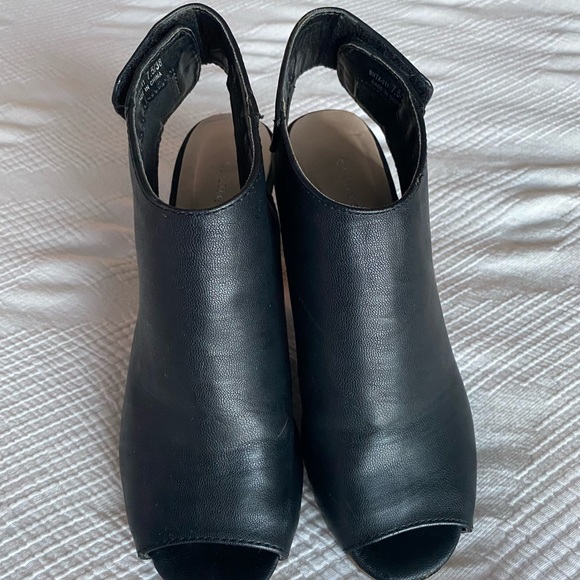 Chinese Laundry Heels - Picture 4 of 5